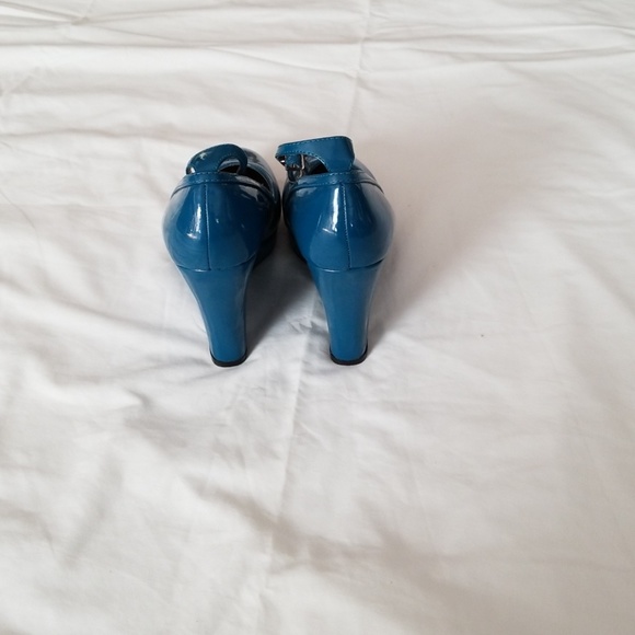 Wedge Shoes - Picture 2 of 4